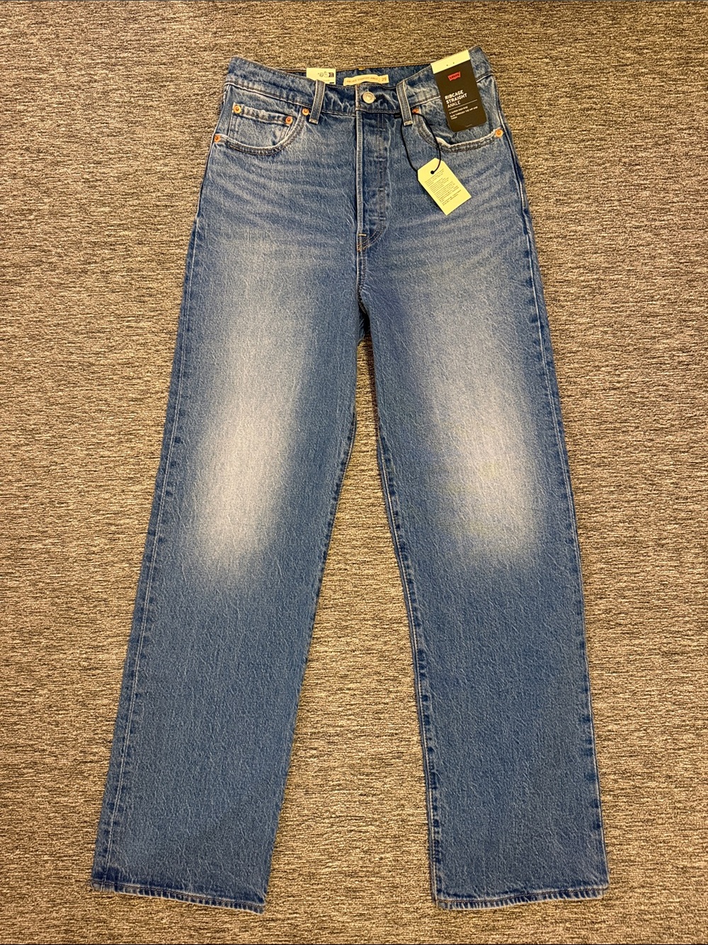 Levi’s Ribcage Straight Ankle Jeans